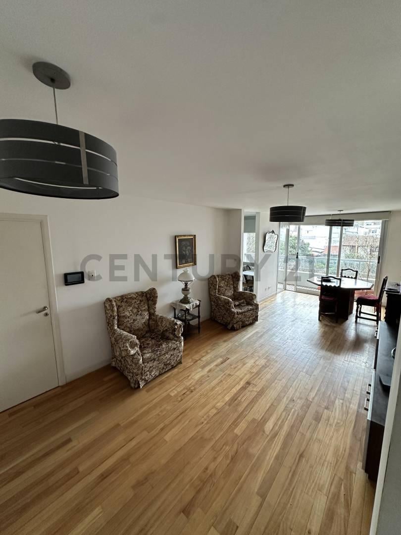 Semipiso 3 amb, 93m² con cochera y baulera — Plaza Mitre