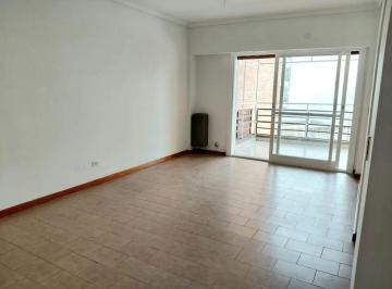 FRC-FRC-8331_2 · Río de Janeiro 900 Caballito 2amb C/coch U$125.000