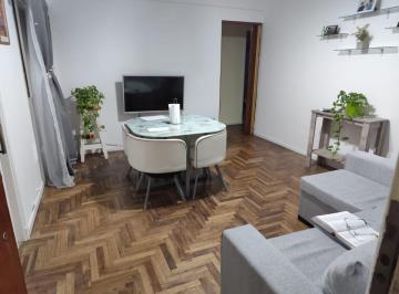 Departamento de 2 ambientes, Floresta · Floresta 2amb 40 Ms Lav. Cocina, Baño Compl en Muy Buen Estado
