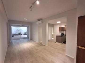 Departamento · 65m² · 3 Ambientes · Venta Departamento 3 Ambientes Reciclado a Nuevo, con Excelente Patio y Jardín en Belgrano