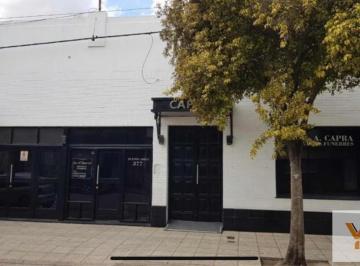 Edificio · 200m² · 8 Ambientes · 2 Cocheras · Edificio Comercial en Venta - 7 Oficinas 2 Baños - Cocheras - 477 m² - Dolores