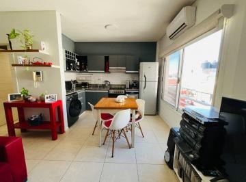 Departamento · 29m² · 1 Ambiente · Monoambiente con Terraza Uso Exclusivo en Flores