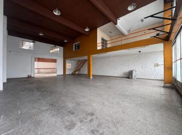 Local comercial · 300m² · 1 Cochera · Local en Alquiler - Hurlingham