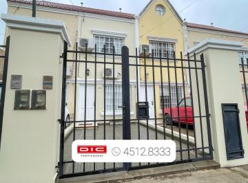 Casa · 90m² · 4 Ambientes · 1 Cochera · Triplex 3 Dorm. Venta - Carapachay