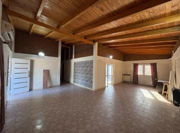 Casa · 296m² · 14 Ambientes · Casa - Catriel