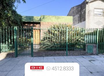 Casa · 150m² · 3 Ambientes · 4 Cocheras · Casa 2 Dorm. Venta - Villa Adelina