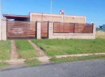 Casa · 64m² · 3 Ambientes · 1 Cochera · Casa en Venta Dos Dorm. Los Muchachos Piñero