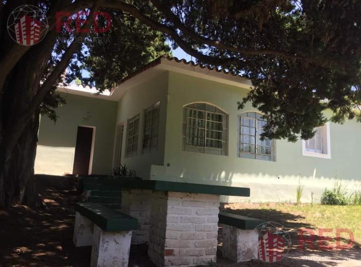 Casa · 160m² · 6 Ambientes · 2 Cocheras
