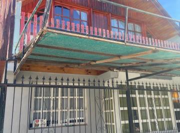 Casa · 300m² · 6 Ambientes · Casa - Neuquen