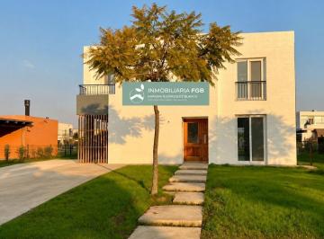 Casa · 200m² · 5 Ambientes · 4 Cocheras · Casa con Pileta en Alquiler en Barrio Vistas | Puertos, Escobar | 4 Dorm. | Terraza | Losa Rad