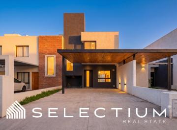 Casa · 155m² · 5 Ambientes · 2 Cocheras · Dúplex a Estrenar en Docta | Entrega Usd 125.000 Financiación en 24 Cuotas | Posesión Inmediata
