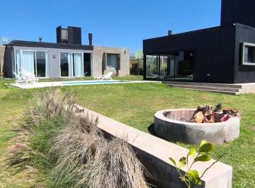Casa · 171m² · 3 Ambientes · 1 Cochera · Venta| Casa en Potrero de Garay
