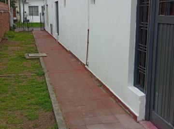 PH de 2 ambientes, Morón · PH 2 Ambientes con Patio Propio en Morón – Ideal Para Vivir Solo o en Pareja – Excelente Ubicación