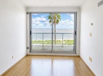 Departamento · 25m² · 1 Ambiente · Alquiler de Monoambiente con Balcón y Vista Al Río en Malvín, Montevideo
