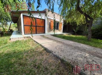 Casa · 150m² · 4 Ambientes · Vende Casa 2 Dorm. en Barrio Padre Stefenelli General Roca