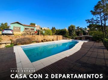 Casa · 365m² · 9 Ambientes · 1 Cochera · Casa de 4 Dorm. y 2 Departamentos Piscina en Lote de 3150 m² Villa del Lago - Villa Carlos Paz