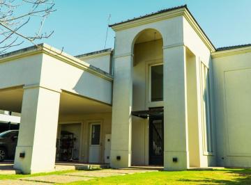 Casa · 265m² · 7 Ambientes · 4 Cocheras · Venta Casa en San Benito a La Laguna
