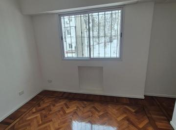 Departamento de 2 ambientes, Caballito · Excelente Depto de 2 Ambientes con Balcon Muy Luminoso y Silencioso