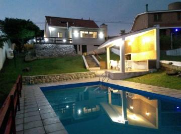 Casa de 6 ambientes, Villa Parque Siquiman · Villa Parque Siquiman - Valle de Punillaventa Casa 2/3 Dorm.