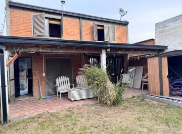 Quinta vacacional · 56m² · 2 Dormitorios · 1 Cochera · Casa Quinta en Venta en Sicardi - 2 Habitaciones - La Plata