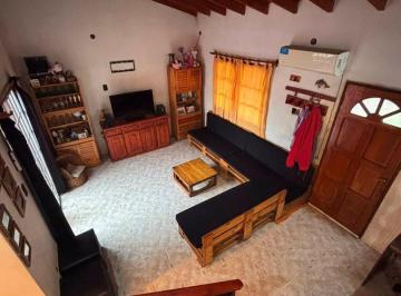 Casa · 220m² · 6 Ambientes · 1 Cochera · Casa en Venta en Zárate, G. B. a. Zona Norte, Argentina