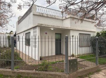 Casa de 3 ambientes, Almirante Brown · Casa en Venta