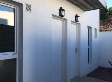 Departamento de 2 ambientes, Berisso · Alquiler Monoambienteubicado en Av 122 y 6125 m²