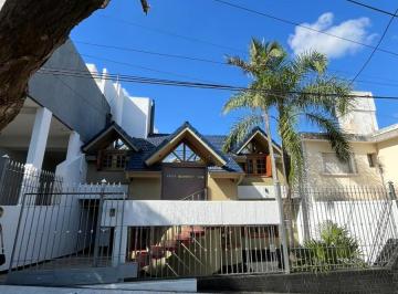 Casa · 245m² · 3 Dormitorios · 2 Cocheras · Venta de Casa en Barrio General Paz