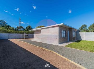 Casa · 63m² · 4 Ambientes · Alquiler - Casa 3 Dorm - Parrillero - Lomas de Solymar