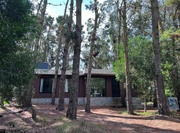 Casa · 600m² · 3 Ambientes · Moderna Casa 4 Ambientes en Alquiler en Mar de Las Pampas