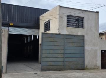Bodega-Galpón · 380m² · Galpón en Venta a Estrenar 380 m² en Lanús Este