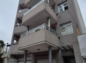 Departamento de 2 ambientes, Liniers · Semipiso 2 Ambientes Alquiler - 3º Piso Frente - Liniers - Impecable