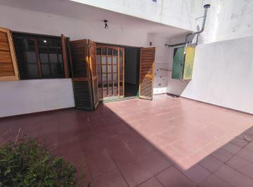 PH · 37m² · 2 Ambientes · 1 Cochera · PH en Venta La Plata 1 Dormitorio Patio y Cochera