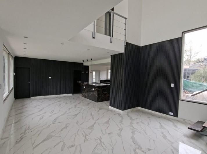 Casa · 270m² · 5 Ambientes · 5 Cocheras