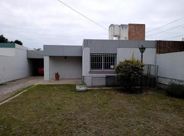 Casa · 138m² · 6 Ambientes · 3 Cocheras · Venta Casa 3 Dorm. Barrio Chateau Carreras Cordoba