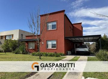 Casa · 140m² · 4 Ambientes · 4 Cocheras · Casa en Venta en Puertos del Lago, Escobar Gba Norte