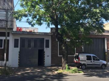 Depósito · 450m² · Venta de Depósito en Morón - 450 m²