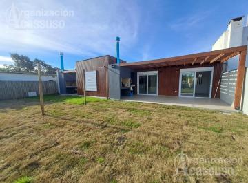 Casa · 68m² · 3 Ambientes · 1 Cochera · Casa en Balneario Buenos Aires