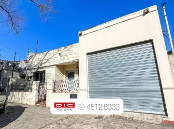 Casa · 140m² · 4 Ambientes · 1 Cochera · Casa 3 Dorm. Venta - Villa Adelina