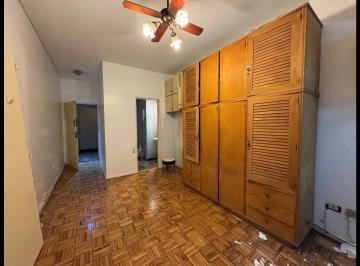 Departamento en Venta de 1 ambiente  · Monoambiente en Pb con Patio Propio y Gran Potencial - San Cristobal.