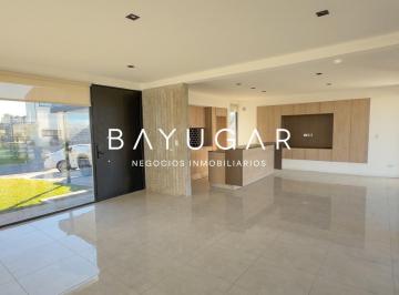 Casa · 130m² · 4 Ambientes · 2 Cocheras · Alquiler - Casa 4 Ambientes en Haras Santa Maria - Pilar