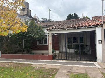 Casa de 3 ambientes, Almirante Brown · Chalet en Venta