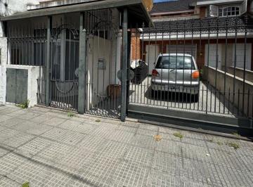 Casa de 3 ambientes, Lomas de Zamora · Chalet y Monoambiente