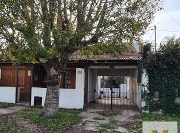 Casa · 120m² · 3 Ambientes · 2 Cocheras · Casa en Venta - 2 Dorm. 1 Baño - Cochera - 283 m² - Mar del Plata