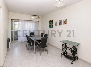 Departamento · 46m² · 3 Ambientes · Venta Departamento Dos Dorm., Balcón Al Frente, Barrio Lourdes, Rosario