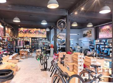 Local comercial de 6 ambientes, Pilar · Local Comercial en Alquiler Sobre Colectora Panamericana, a m de Champagñat