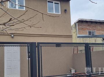 Casa · 5m² · Duplex en Alquiler a Estrenar con Cochera 3 Ambientes