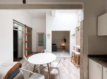 Casa · 69m² · 4 Ambientes · Venta - Casa de Pasillo Tres Dorm. y Patio Seco - Barrio Arroyito