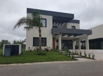 Casa · 300m² · 6 Ambientes · 2 Cocheras · Venta Espectacular Casa a Estrenar en Lagoon Pilar