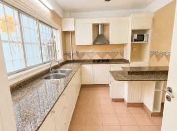 Casa de 4 ambientes, Villa Devoto · Casa Chalet Apto Crédito en Villa Devoto | 3 Dorm. | Garage | Quincho | Terraza | 281 m²